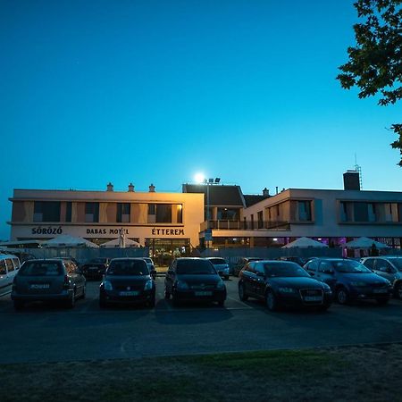 Dabas Hotel ภายนอก รูปภาพ