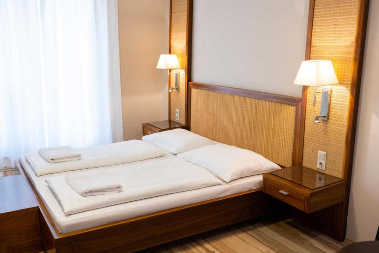 Dabas Hotel ภายนอก รูปภาพ