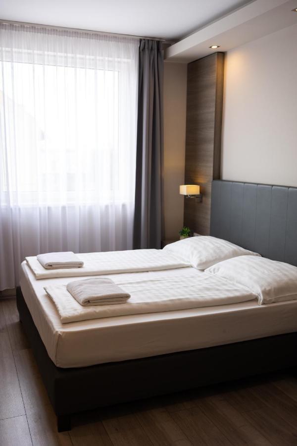 Dabas Hotel ภายนอก รูปภาพ