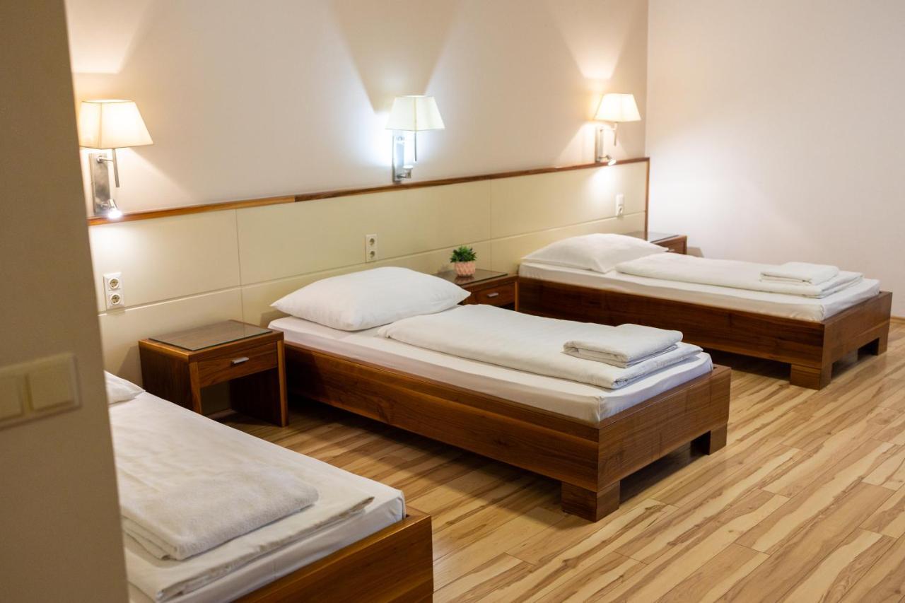 Dabas Hotel ภายนอก รูปภาพ