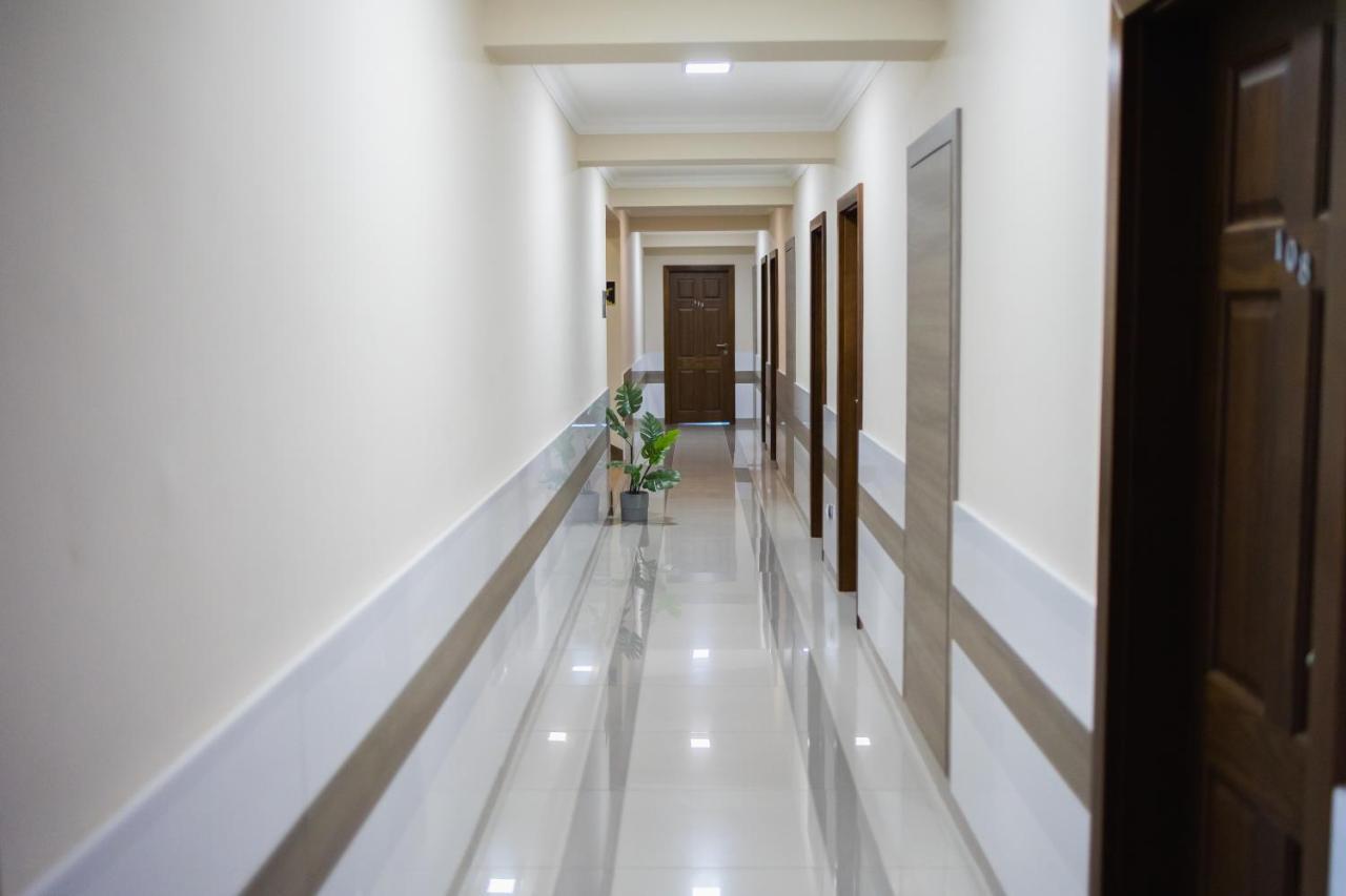 Dabas Hotel ภายนอก รูปภาพ