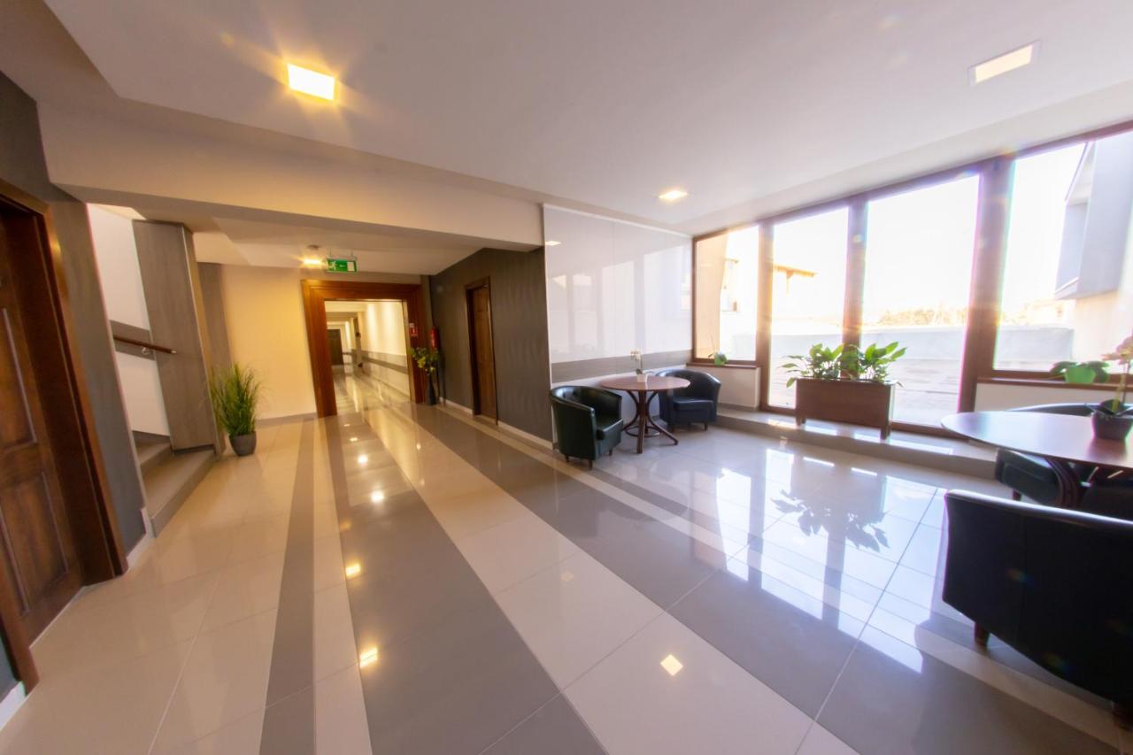 Dabas Hotel ภายนอก รูปภาพ