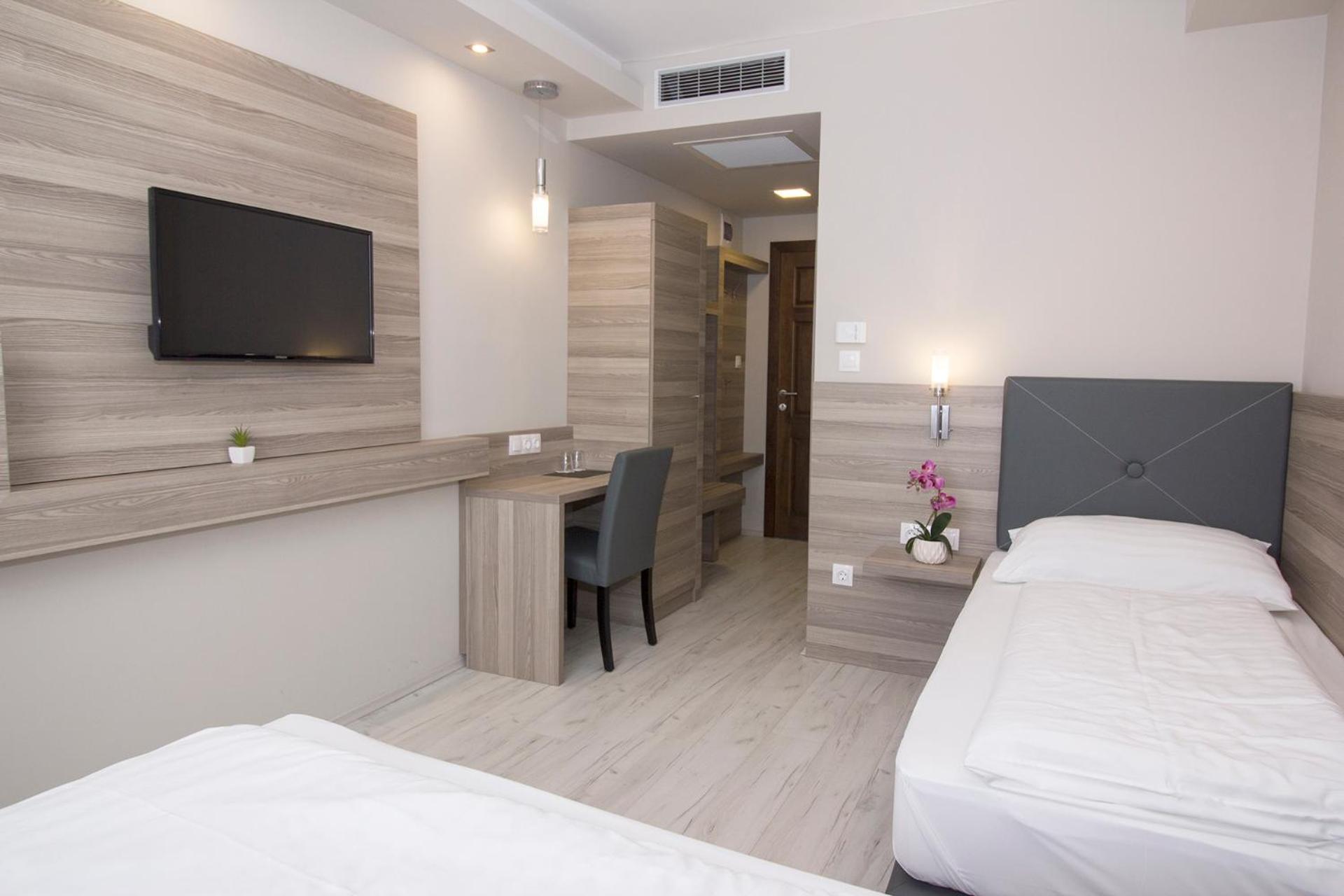 Dabas Hotel ภายนอก รูปภาพ